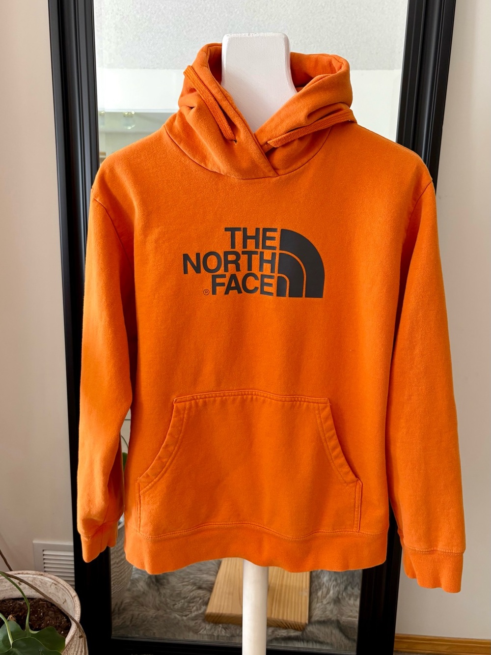 THE NORTH FACE Orange Hoodie Sweatshirt